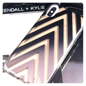 🔮SALE 3/$55🔮 🖤Kendall+Kylie iPhoneX Case🖤